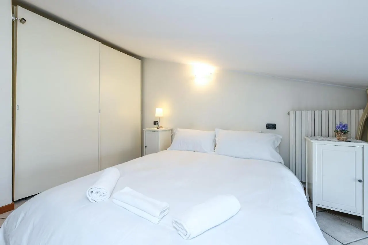 Sunset Apartment Home & Terrace Sirmione 0*,  Italy