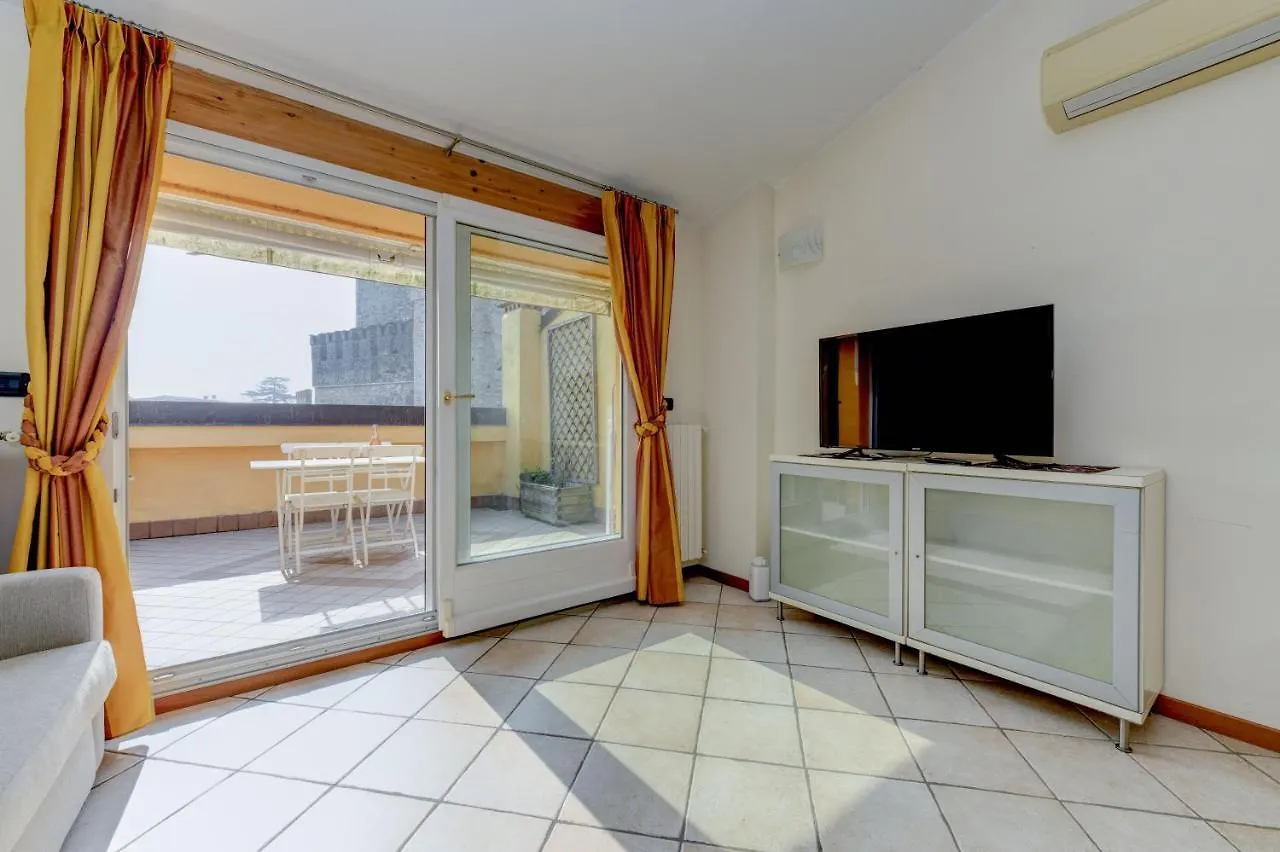 Sunset Apartment Home & Terrace Sirmione Italie