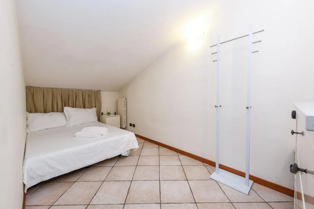 Sunset Apartment Home & Terrace Sirmione Italie
