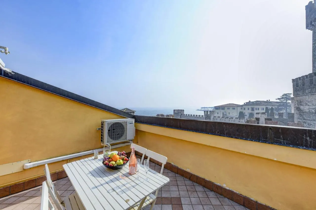 Sunset Apartment Home & Terrace Sirmione 0*,