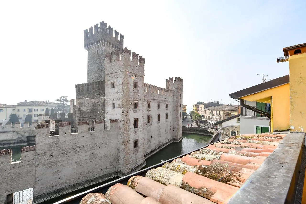 Sunset Apartment Home & Terrace Sirmione
